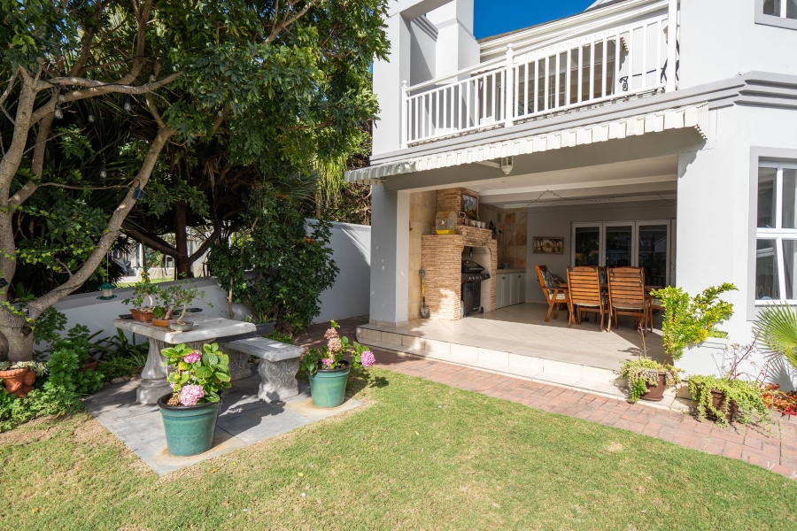 5 Bedroom Property for Sale in Royal Alfred Marina Eastern Cape